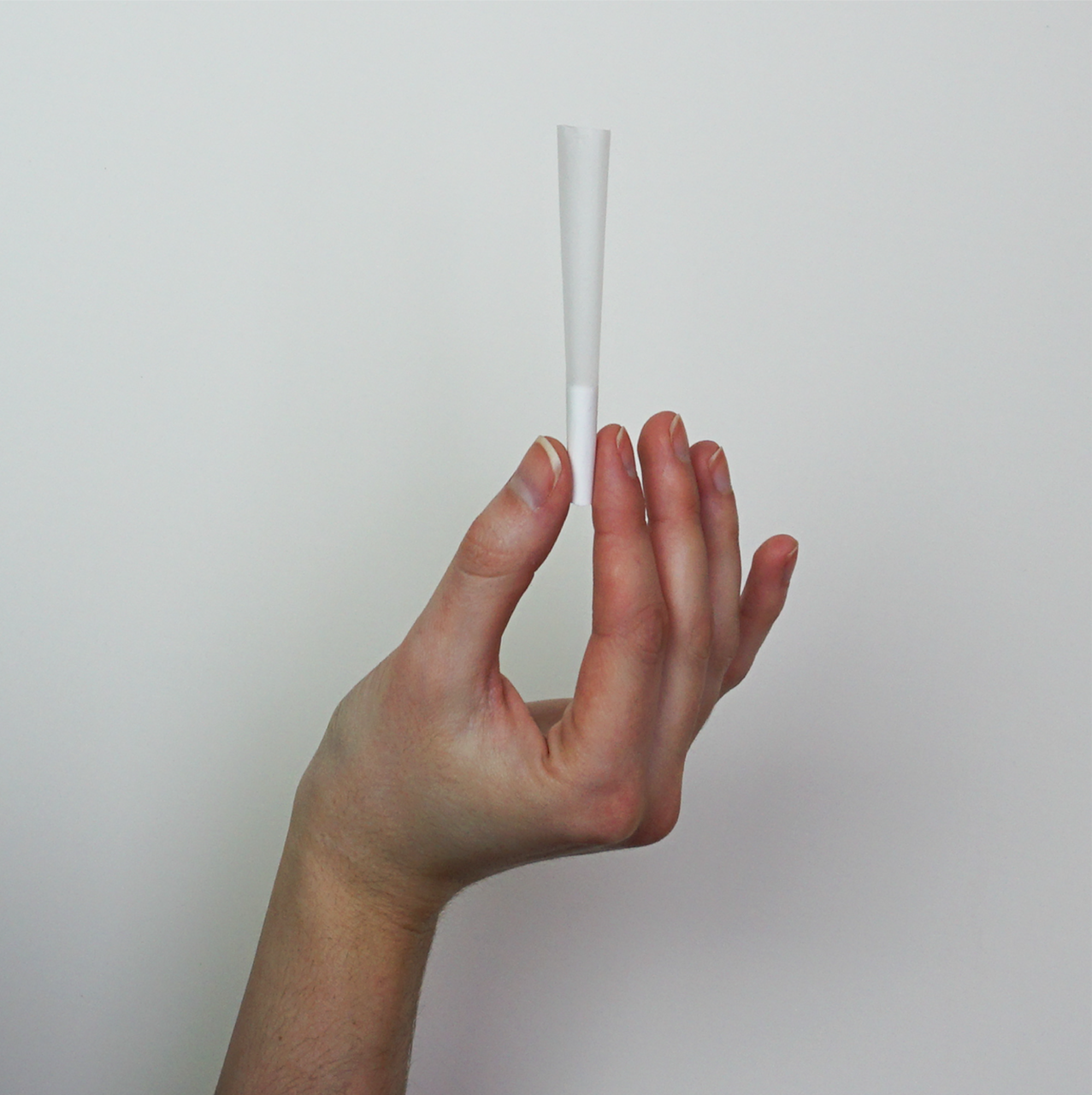 109mm Pre-Rolled Cones - White [800 Cones per Box] - Dragon Chewer